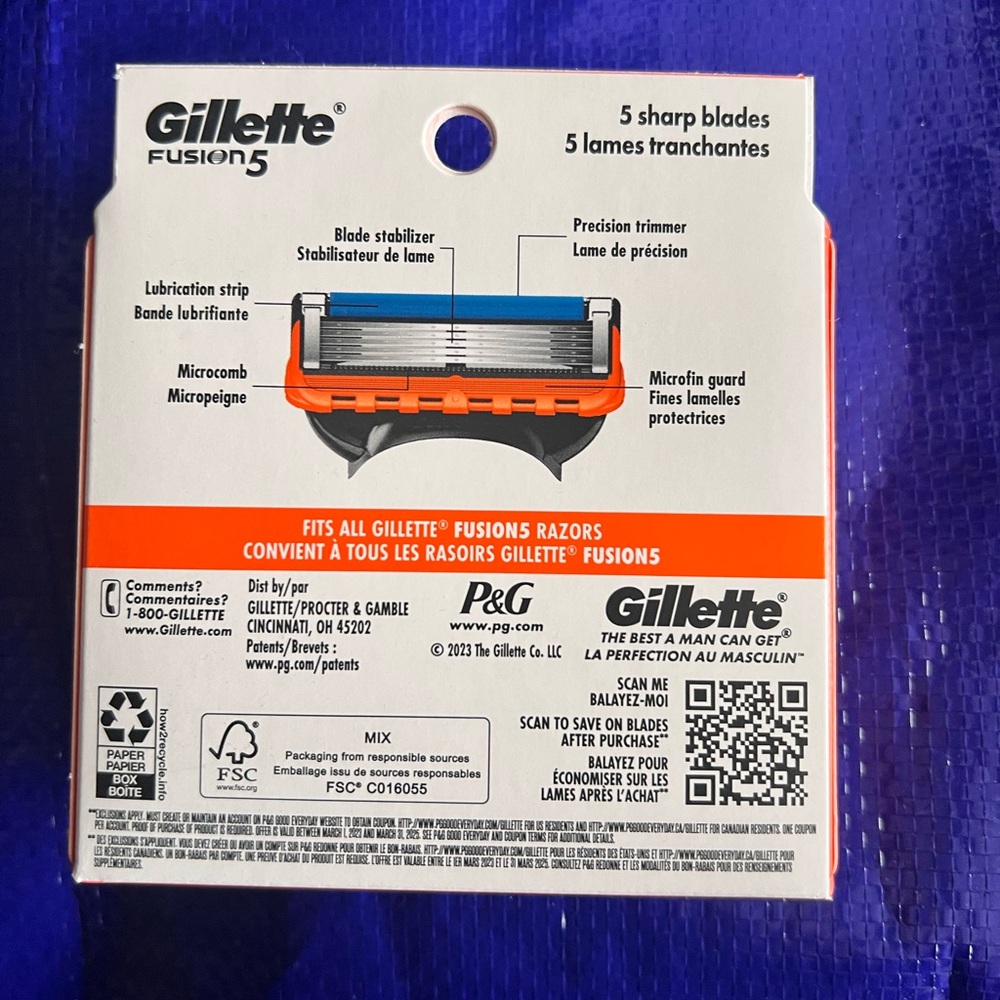 New Gillette Fusion5 Razor Refills for Men, 8 Razor Blade Refills - Picture 2 of 2